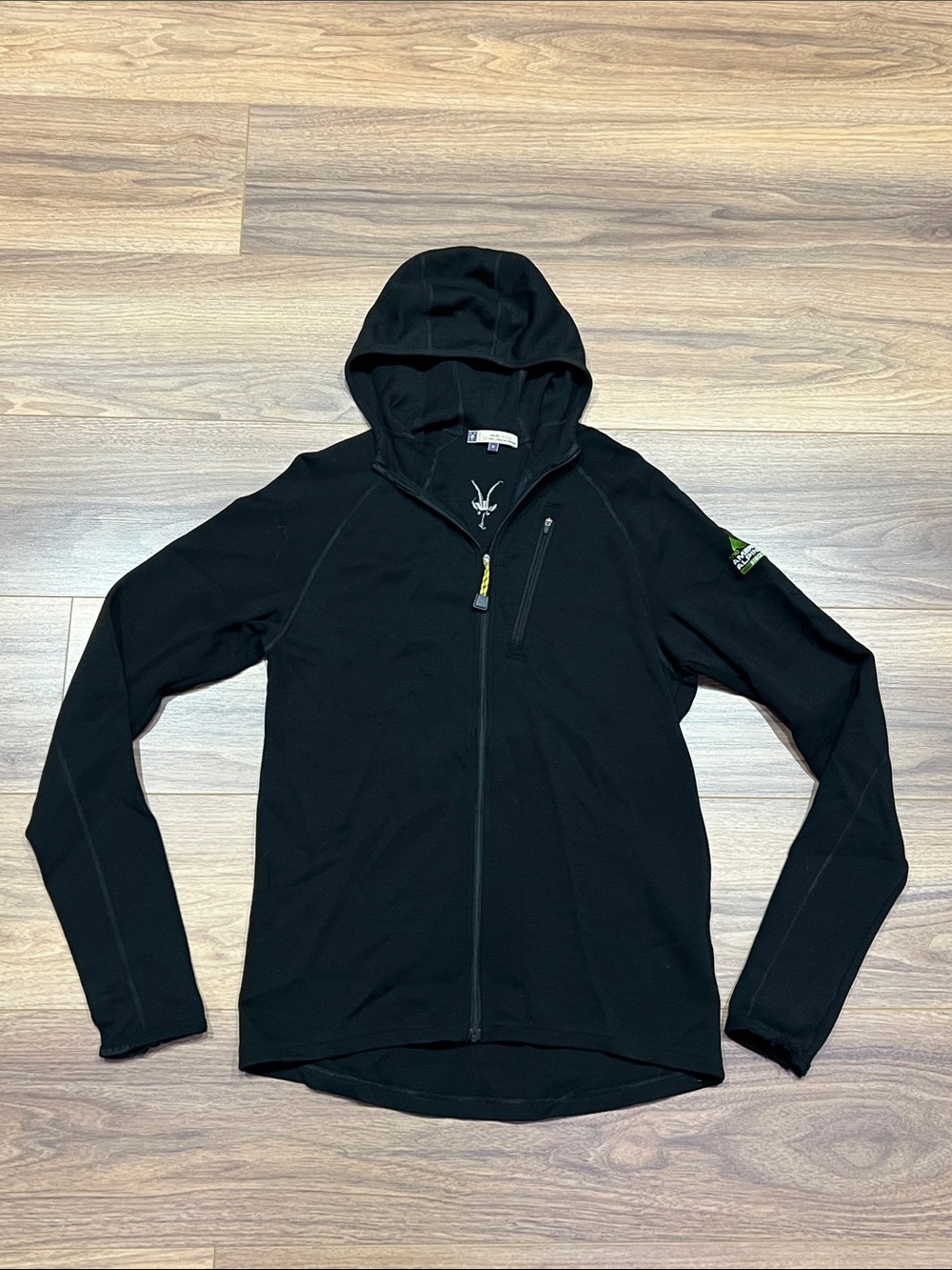 Ibex Shak Hoodie in Black Size Medium